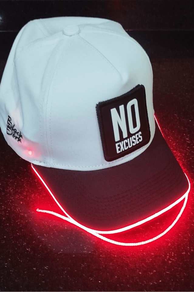 No Excuses Bench Siyah-Beyaz LED'li Beyzbol Şapka