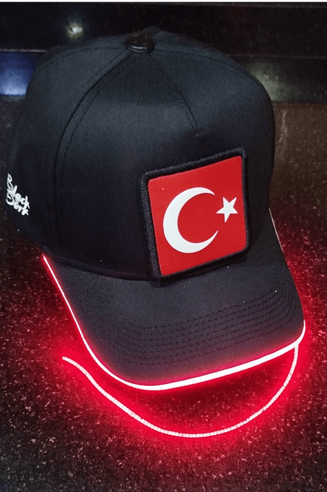 Bayrak Bench Siyah LED'li Beyzbol Şapka