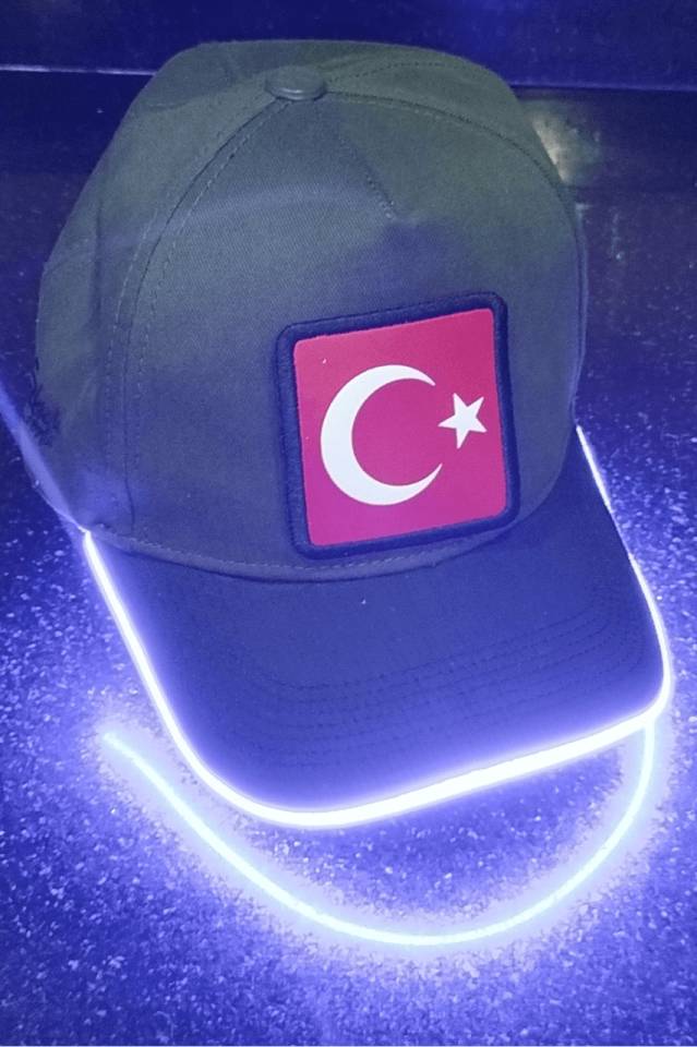 Bayrak Bench Yeşil-Siyah LED'li Beyzbol Şapka