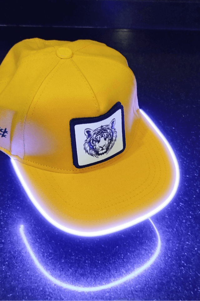 Kaplan Bench Sarı LED'li Hip Hop Şapka