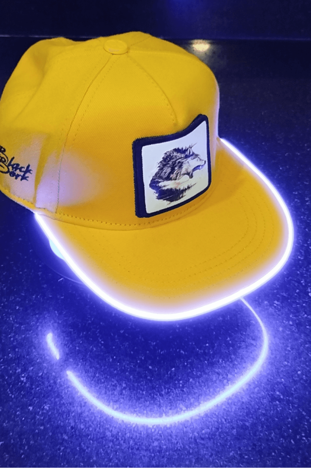 Kaplan Bench Sarı LED'li Hip Hop Şapka