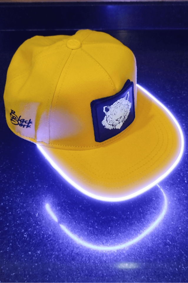 Kaplan Bench Sarı LED'li Hip Hop Şapka