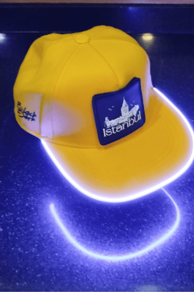 İstanbul Bench Sarı LED'li Hip Hop Şapka