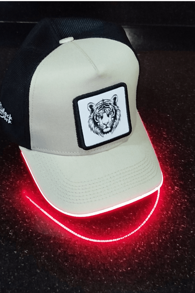 Kaplan Bench Siyah-Krem LED'li Beyzbol Şapka