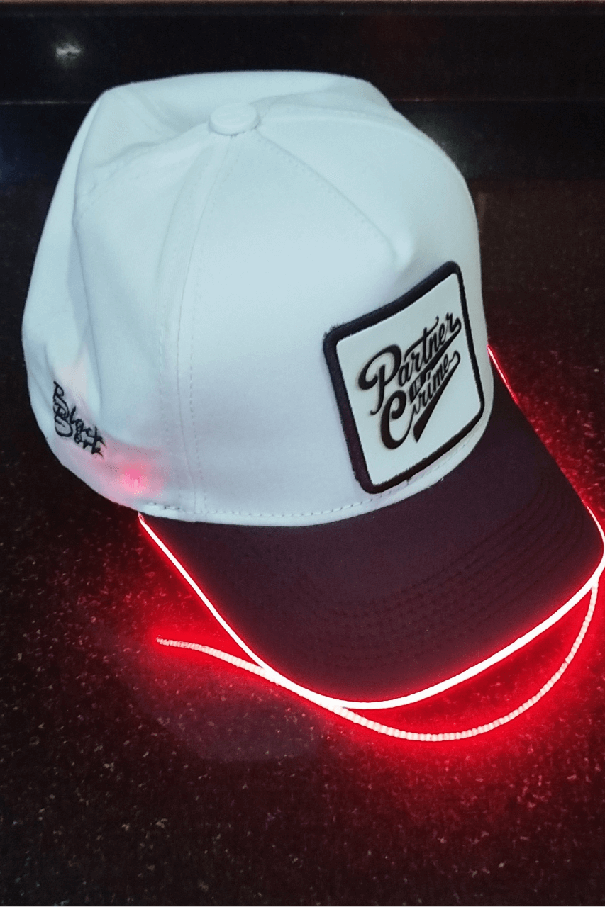 Partner Bench Siyah-Beyaz LED'li Beyzbol Şapka
