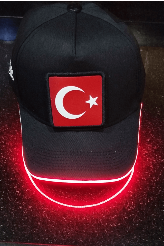 Bayrak Bench Siyah LED'li Beyzbol Şapka