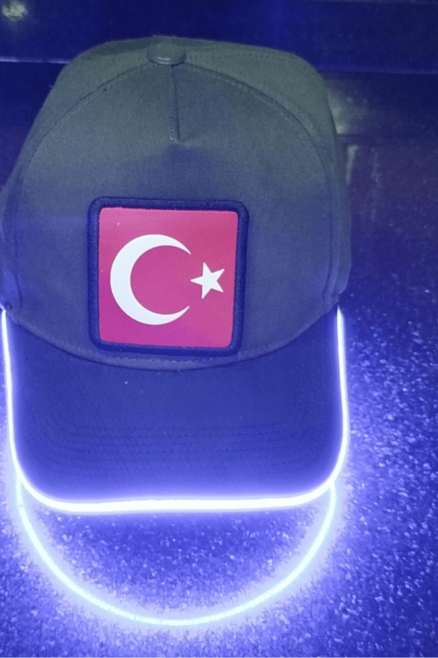Bayrak Bench Yeşil-Siyah LED'li Beyzbol Şapka