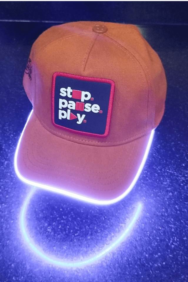 Stop-Pause-Play Bench Kahve LED'li Beyzbol Şapka