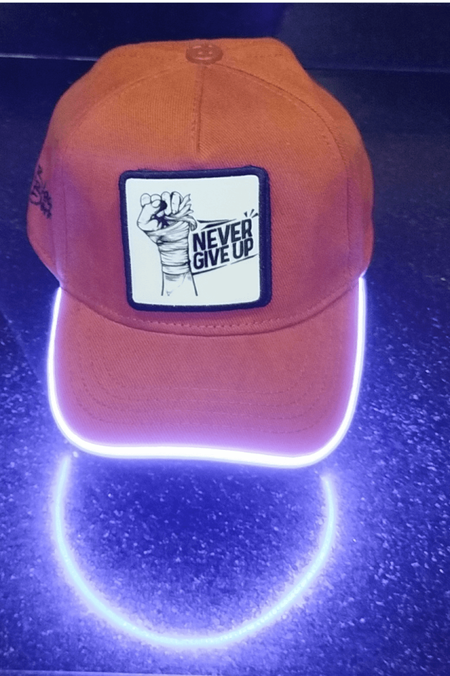 Never Give Up Bench Kahve LED'li Beyzbol Şapka