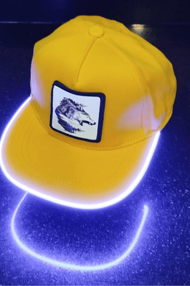 Kaplan Bench Sarı LED'li Hip Hop Şapka