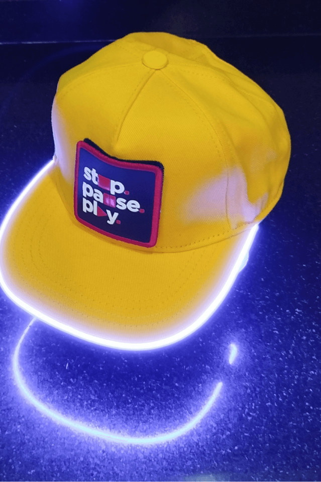Stop-Pause-Play Bench Sarı LED'li Hip Hop Şapka
