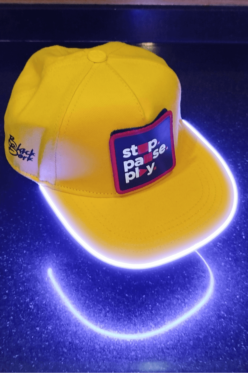 Stop-Pause-Play Bench Sarı LED'li Hip Hop Şapka