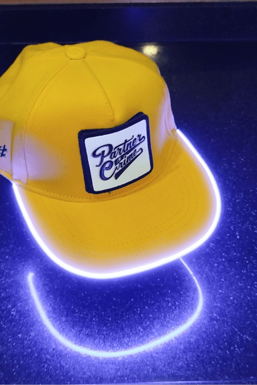 Partner Bench Sarı LED'li Hip Hop Şapka
