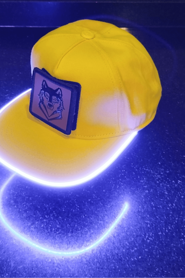 Kaplan Bench Sarı LED'li Hip Hop Şapka