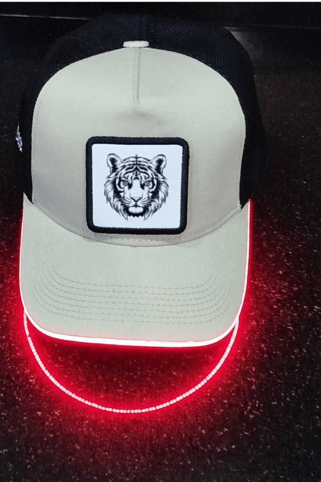 Kaplan Bench Siyah-Krem LED'li Beyzbol Şapka