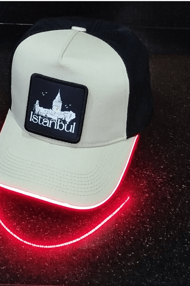 İstanbul Bench Siyah-Krem LED'li Beyzbol Şapka
