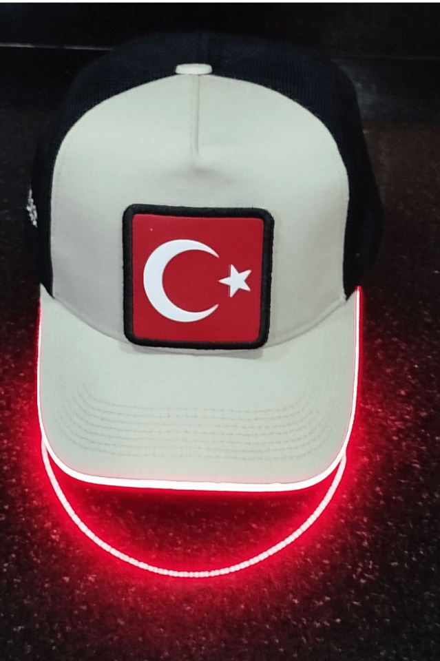 Bayrak Bench Siyah-Krem LED'li Beyzbol Şapka